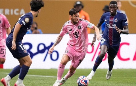 止步世俱杯16强！迈阿密淘汰赛4球惨败给巴黎 法媒晒图暗刺梅西