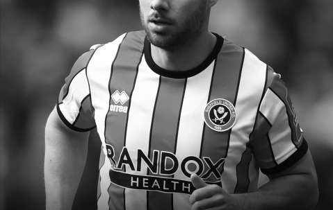 年仅31岁！前英超后卫意外溺亡，400万镑遗产，留给2岁儿子