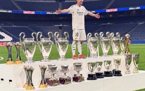 米兰引援目标？莫德里奇微笑避谈引好奇