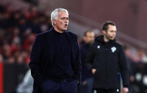 随着吉马良斯1-4葡萄牙体育，葡超最新积分榜出炉！穆帅率队排第三