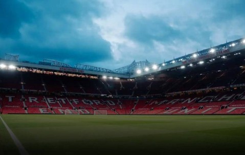 官宣！阿莫林下课，曼联迎来“父子兵”组合，官方声明直指争取欧冠资格