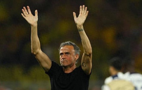 世俱杯首战：巴黎圣日耳曼对阵马德里竞技，16亿欧元交锋，三大亮点解析