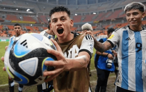 星空聚焦：新星埃切维里登陆西甲 首曝瓜帅力荐与梅西偶像情结