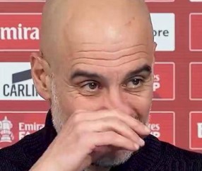 一日英超速递:瓜迪奥拉再显幽默本色,阿森纳门将拉亚领跑金手套榜