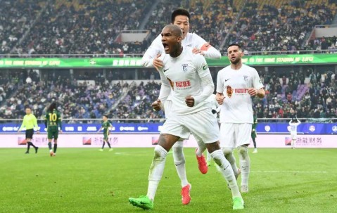 19球锋霸遭欧洲豪门截胡！大连英博夏窗首签告吹，紧急启动B计划