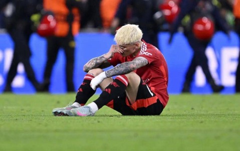 1.66亿镑欧冠收入打水漂！曼联单线作战能否换回亿元转会费新生？