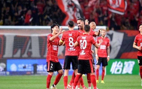 中超引入西甲二队，十年后国足达到西乙水平，能冲入世界杯决赛圈