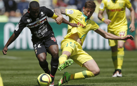 法甲前瞻：昂热主场迎战南特，保级大战谁能笑到最后？