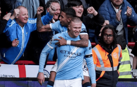 英超4轮不败！曼城连抢10分，重回争冠行列，哈兰德建功再破纪录！