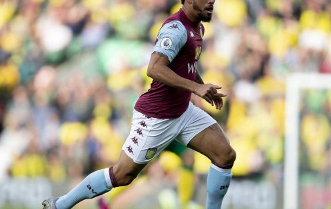 阿斯顿维拉主场强势保持七连胜，狼队连败低迷难以翻身？