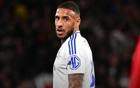 1000万欧！曼联盯上里昂队长托利索，球迷质疑：节俭引援能拿欧冠？