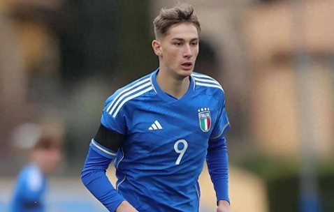 国米2-0打破欧冠首秀魔咒！巴神后最年轻欧冠前锋，年轻版哲科诞生？