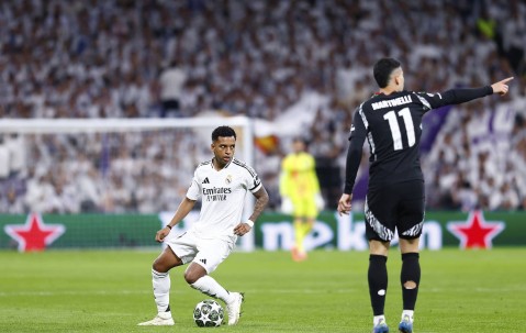 英媒：阿森纳希望在季前赛前完成中锋引援 对罗德里戈保持耐心