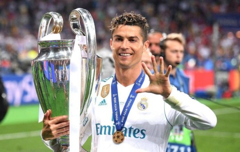 史上转会费为9500万欧的共4人！C罗肯定最强，埃基蒂克能排第几