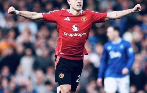 曼联：5000万法甲抢断王成为废柴，身价暴跌，已被阿莫林已经放弃