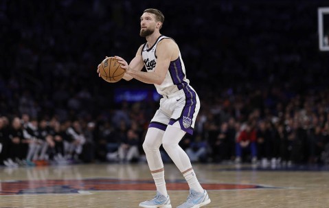 Shams：小萨博尼斯接受左膝半月板修复手术 本赛季报销