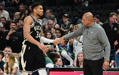 字母哥计划赛季结束后与管理层会面 讨论在雄鹿的未来