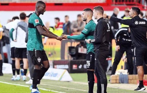 吉拉西伤缺，凯恩有望逆袭德甲射手榜！