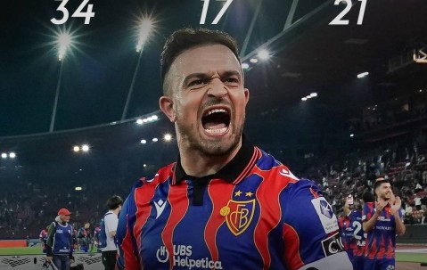 33岁小钢炮！沙奇里连场助攻戴帽&34场17球21助，带队时隔8年冲冠