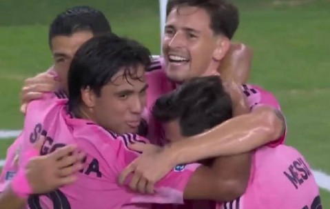 苏亚雷斯38岁独造2球，迈阿密国际2105万美元晋级16强