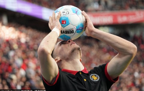 3500万英镑！利物浦天才后卫夸萨转会勒沃库森，红军留回购条款暗藏玄机