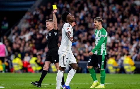 17场无进球！皇马内部压力巨大，切尔西15亿欧求购维尼修斯能否成真？