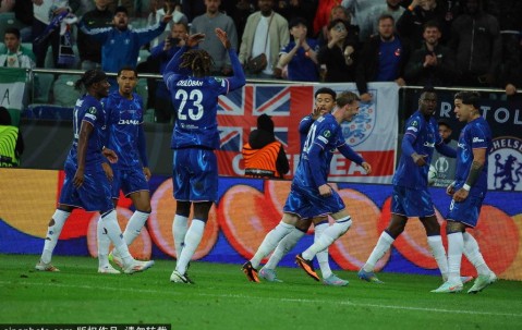 安东尼回归皇家贝蒂斯！曼联3258万英镑放人，巴西边锋半程9球5助攻征服西甲