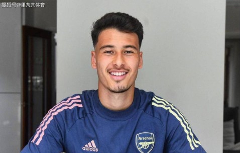 放弃日本球员，拜仁寻找边锋认可阿森纳年轻人？24岁的他值多少