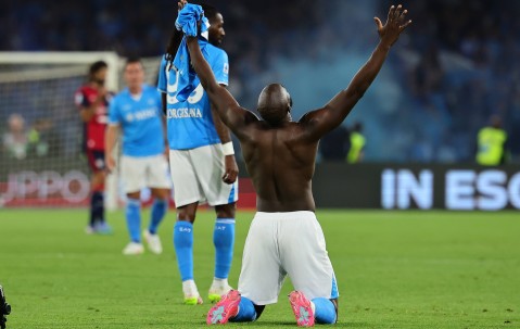 结束流浪！32岁卢卡库加盟那不勒斯14球11助夺意甲 近5年4次转会