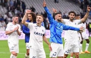 法甲对决：梅斯主场迎战斯特拉斯，中上游阵营的排名角逐