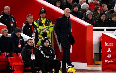 闷平利兹联结束三连胜：亿元先生隐身无贡献，斯洛特毫无战术可言