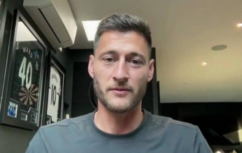 沃德：从加盟水晶宫到举起足总杯，这种经历简直无法用言语形容