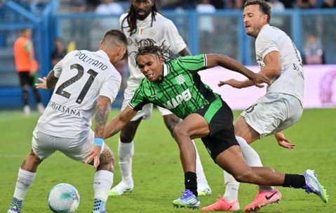 周六017意甲：萨索洛主场迎战佛罗伦萨，保级无忧对决深陷泥潭