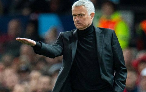 恭喜穆帅！下课危机解除！高层信任送7000万引援预算，目标意甲金靴争冠