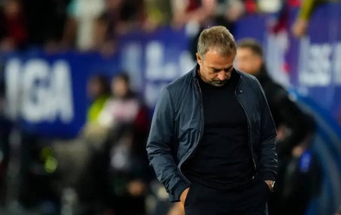 巴萨内部矛盾激化？弗里克批评球员态度 球员质疑高位战术是否适用