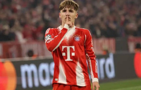 拜仁新星崛起！17岁欧冠三连击打破姆巴佩纪录，3个月身价飙升13倍
