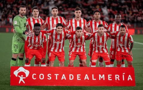 德甲争冠关键战：勒沃库森主场迎击斯图加特 不败金身能否延续