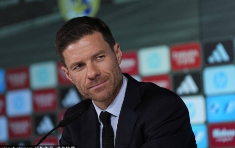 德甲教练圈地震！曝滕哈赫执教勒沃库森，皇马喜提阿隆索！