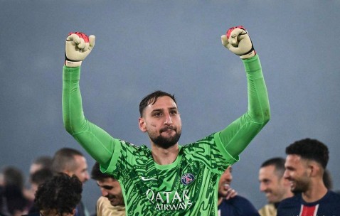 26岁欧洲冠军门将困境：无球可踢合同陷僵局