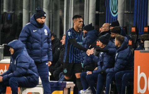 惜败AC米兰后，齐沃才发现不对劲，难怪阿莱格里一直按兵不动