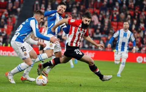 西甲激战：毕尔巴鄂主场强攻，塞维利亚客场能否稳守反击？