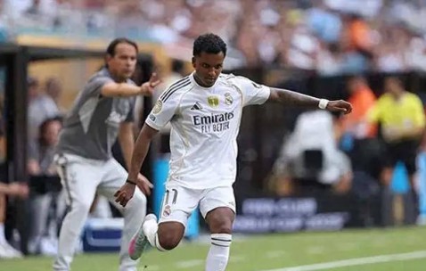 拜仁球迷施压引进皇马太子？德甲巨头备受关注