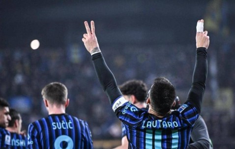 意甲变天！国米狂飙甩开双雄，米兰瘫了，那不勒斯悬在悬崖边