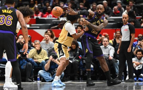 东契奇37+11+13詹姆斯20+6 湖人31分大胜奇才