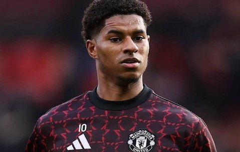 拉什福德坦言状态不稳是弱点，暗讽曼联环境太差