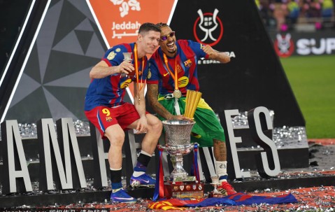 拉菲尼亚：施压抢断显霸气，挑射锁胜为欧冠蓄力