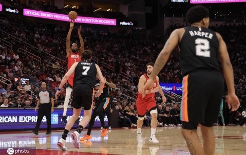 乌度卡绝境之中卸下执念 谢泼德连拿14分为火箭改命