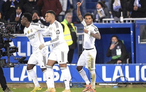 皇马最悲情英雄！救完球队救主帅，连个首发都换不回来