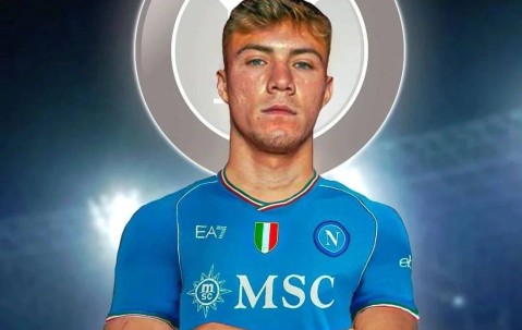 曼联4000万卖霍伊伦德谈判进入最后阶段！那不勒斯加薪50%，周日或首秀