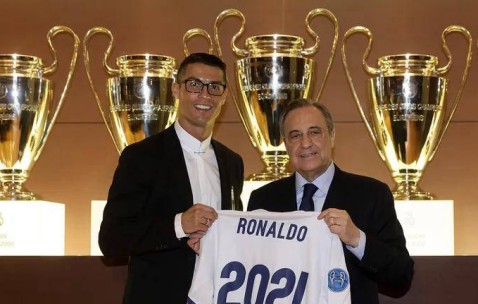 一意孤行的C罗！八年如一日重复同样剧本，公开炮轰曼联已五年未获冠军